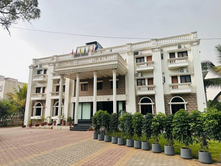 Hotel Kailas Residency Managed by Knight Hotels