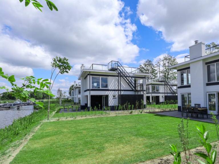 Kinderfreundliches wunderschönes Chalet mit Terrasse, beheiztem Pool und Garten | Nah am Strand | Haustiere erlaubt