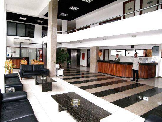 Pisa Plaza Hotel in Brotas