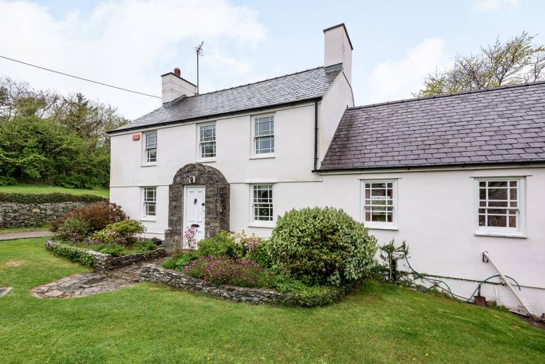 Family-oriented pleasant cottage with garden | Beach view | Pet-friendly — photo 2