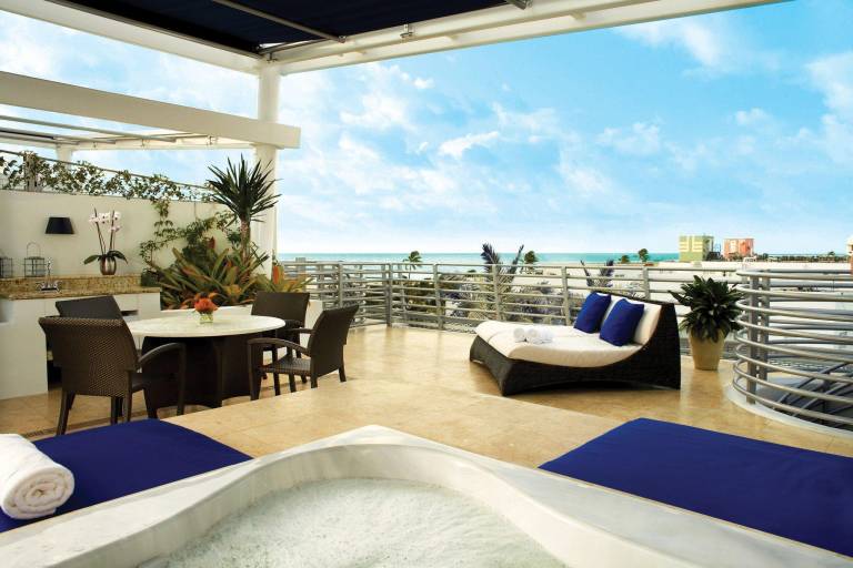 Z Ocean Hotel Classico A Sonesta Collection in Miami Beach, FL