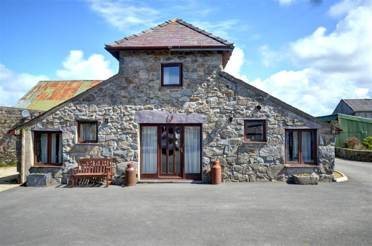 Cottage with grill & garden | Pet-friendly in Caernarfon