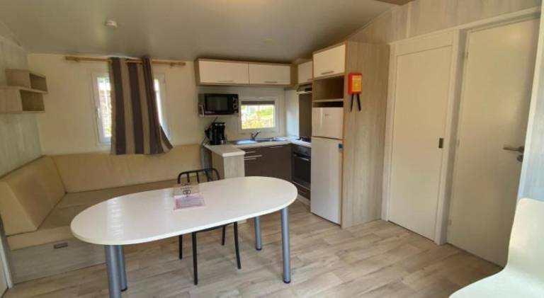 Mobil-Home a Camiers dans un camping 3 etoiles — photo 2