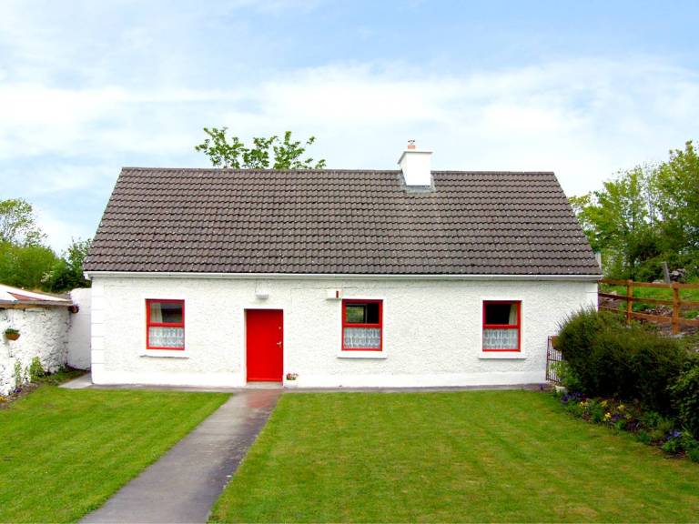 Cottage with garden in Galway