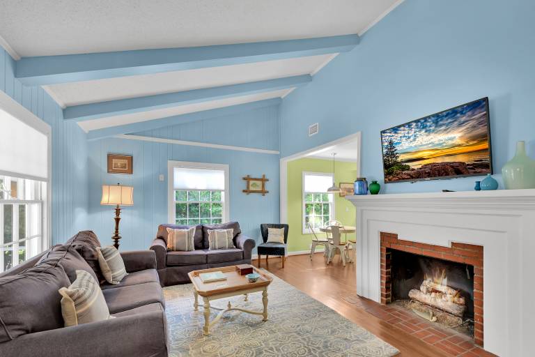 Happy Cottage - 504 Sea Breeze Dr — photo 5