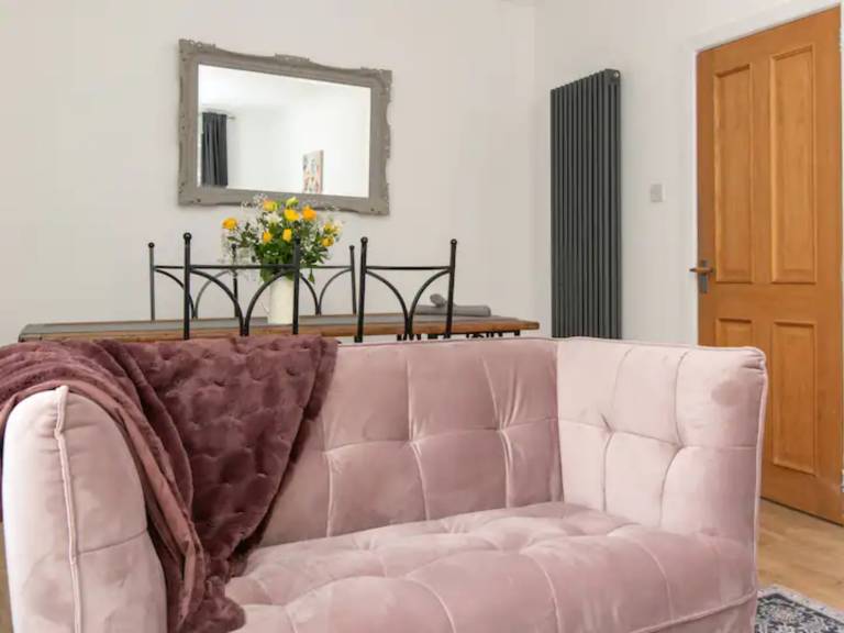 Fully equipped house with fast internet | Near Roman Baths | City view | Pets are welcome — photo 3