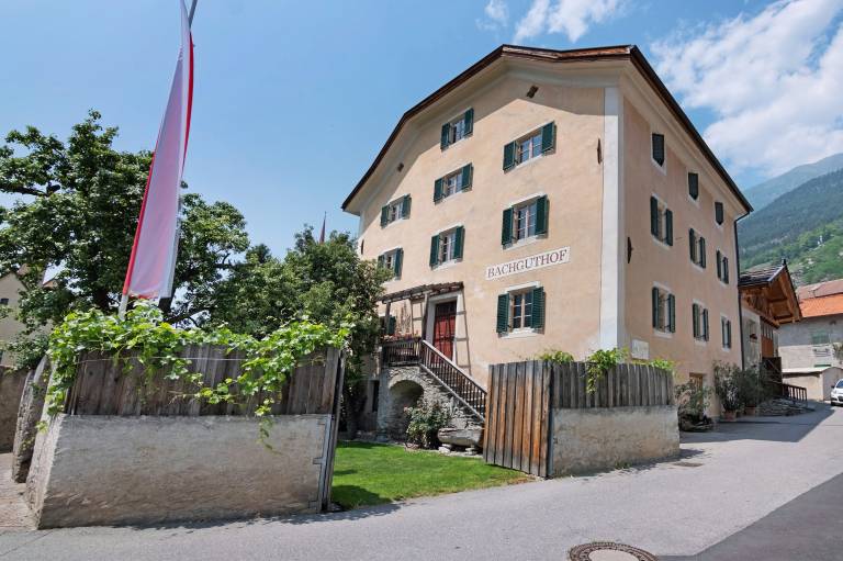 Holiday apartment with yard | Garden view in Silandro