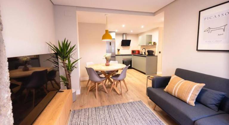 Apartment with 2 rooms for 5 persons in Burgos