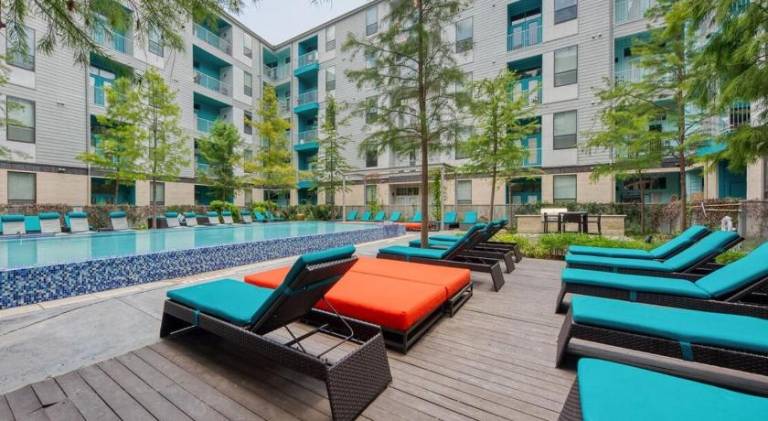 Holiday apartment with pool | Close to Battle of the Alamo | Pets allowed — photo 2