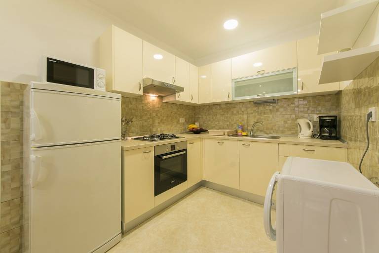 Three bedroom apartment with terrace and sea view Brela, Makarska (A-20778-b) — photo 5