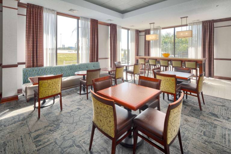 Hampton Inn Louisville-Northeast — photo 3