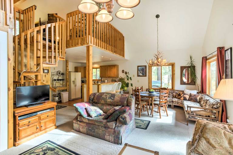 'Marble Hideaway' Cabin w/ Mountain Views + Deck! — photo 3