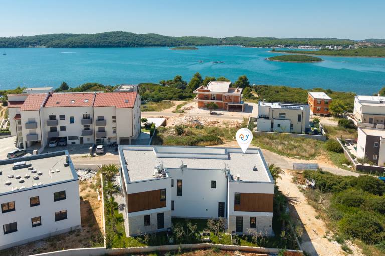 Child-friendly spacious villa with garden, private pool & terrace | Pets allowed in Medulin