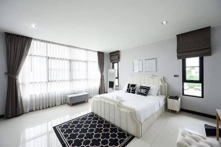 Luxury Pool Villa Bangkok — photo 2
