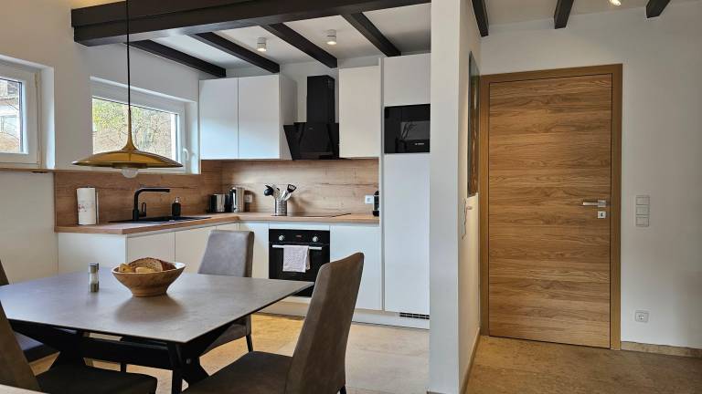 Holiday apartment with yard, barbeque & terrace | Sea view — photo 2