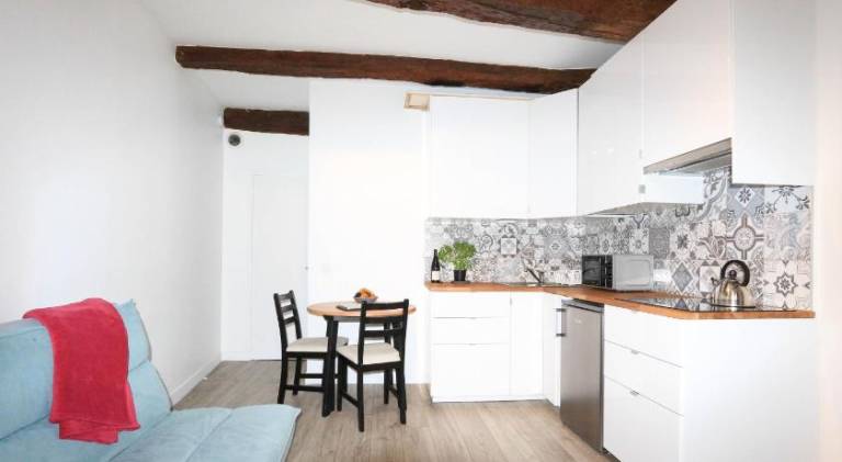 Pleasant rental apartment | Dogs allowed in L'Isle-sur-la-Sorgue