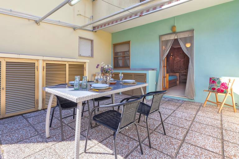 Doma Beach Holiday Home with Sea View, Private Terrace and Wi-Fi — photo 3