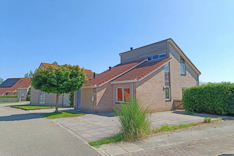 Wonderful vacation home with yard & patio | Close to the beach | Pets are welcome in Breskens
