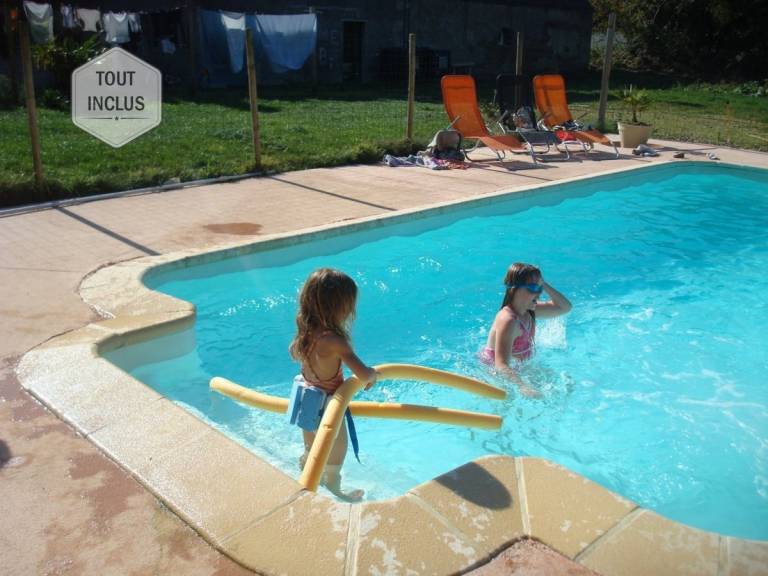 Beautiful gite with heated pool, patio & barbecue | Pets allowed — photo 2
