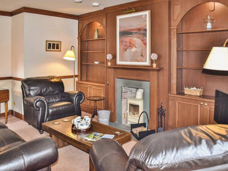 Children-friendly lovely cottage with BBQ & yard | River view | Pet-friendly — photo 3