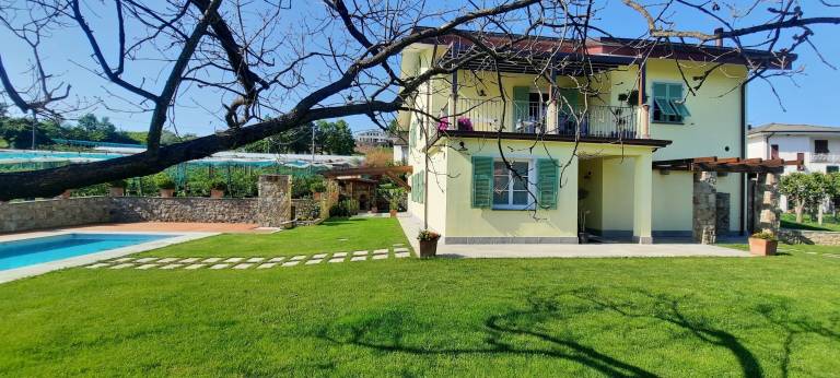 Appartamento Sesta godano