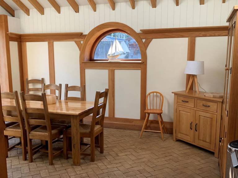 Family-oriented lovely cottage with yard, grill & patio | Pet-friendly — photo 4