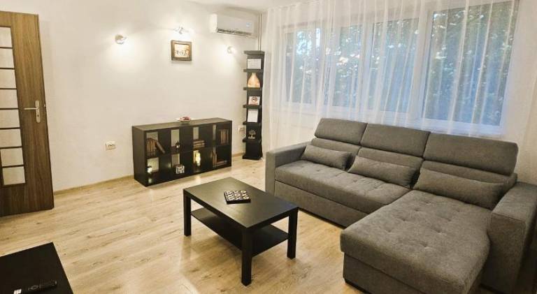 Apartment with jacuzzi in Bucharest