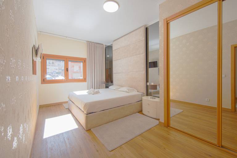 MODERN LISBON APARTMENT