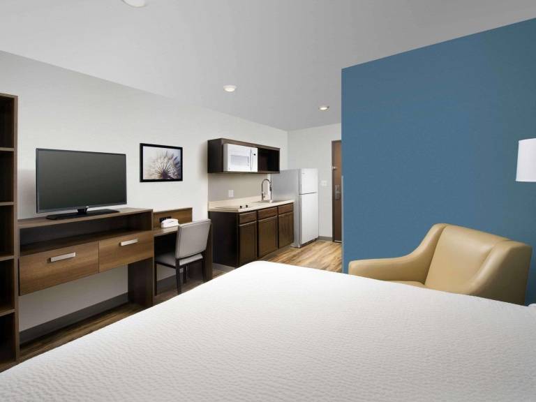 WoodSpring Suites Holland - Grand Rapids — photo 2