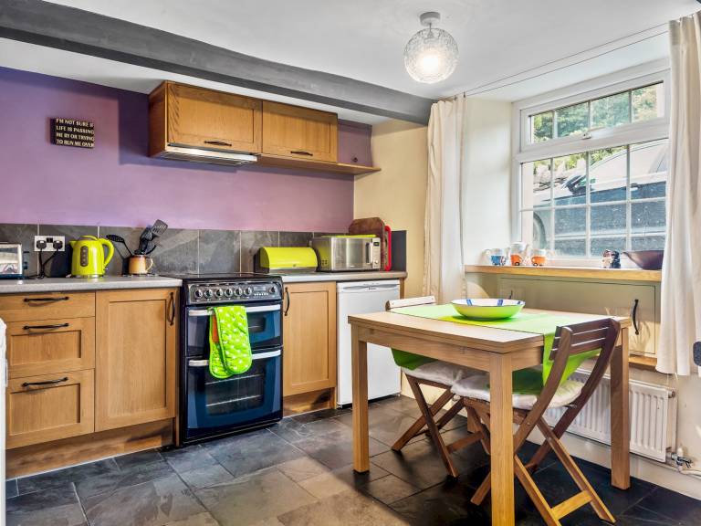 Fully equipped wonderful vacation home with garden & fast internet | City view | Pet-friendly — photo 3