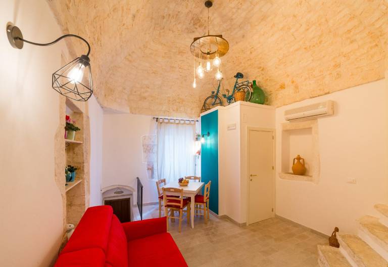 House with patio | Suitable for remote work in Ostuni