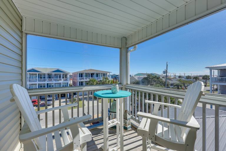 Townhome w/ 2 Decks: Walk to Ocean! — photo 2