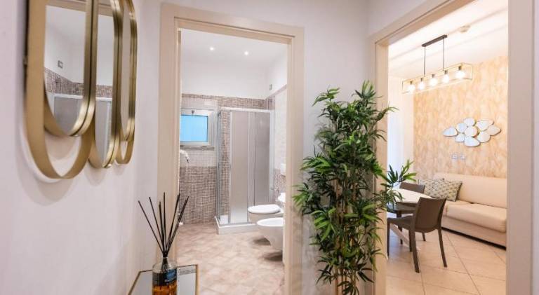 Serviced apartment with patio | Beach nearby | Dogs allowed — photo 3