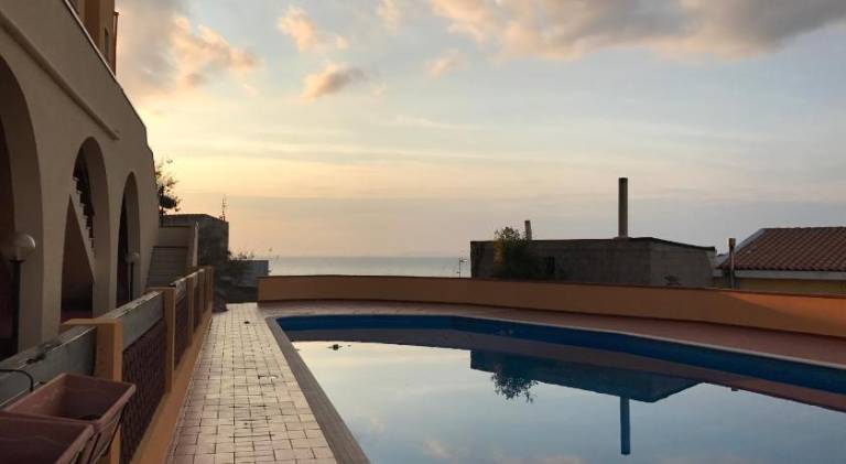 Wonderful rental apartment with pool | Close to the beach | Dogs allowed — photo 3