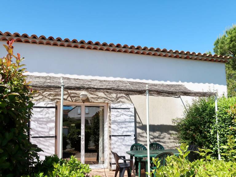 House with pool & terrace — photo 5