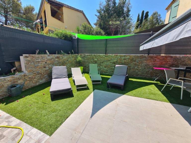 Holiday apartment with barbecue in Bormes-Les-Mimosas