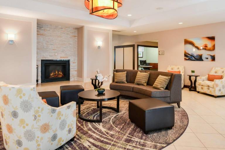 Homewood Suites by Hilton Fresno — photo 2