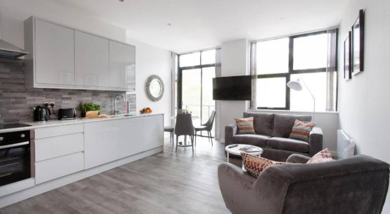 Cotels 7Zero1 Aparthotel - Unique Apartment building with friendly Reception - Sky Movies & Sports - — photo 5