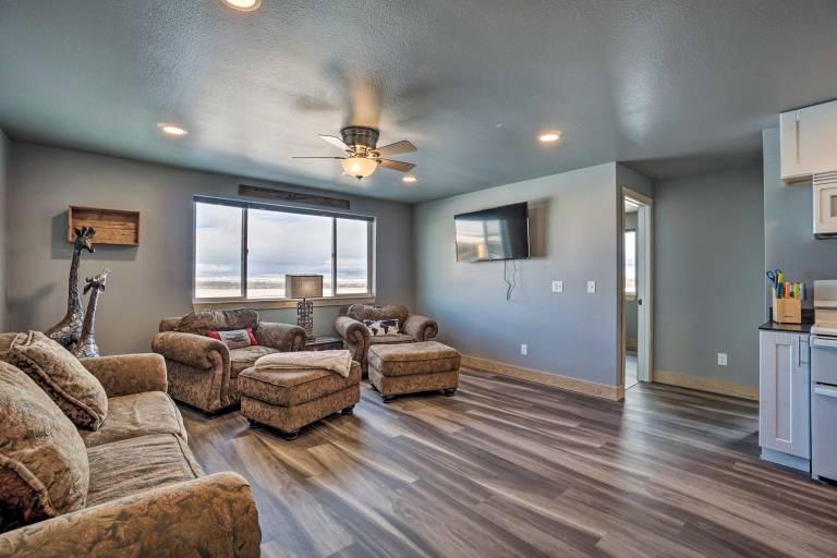 Spacious Saratoga Condo w/ Mountain Views! — photo 4