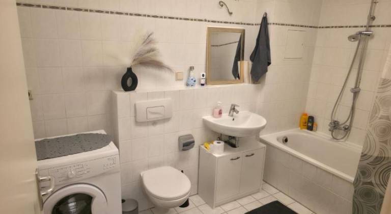 Apartment with patio | Pet-friendly — photo 2