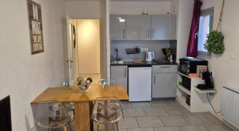 Apartment with 1 room for 4 persons — photo 3