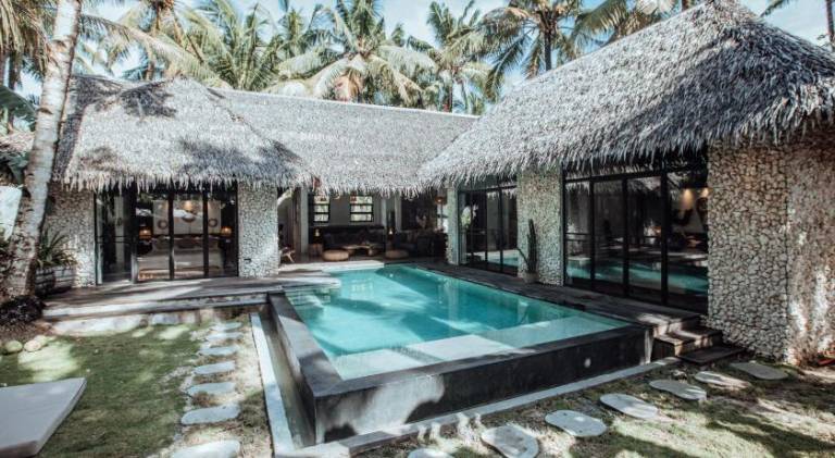 Villa with yard, barbeque & private pool in General Luna