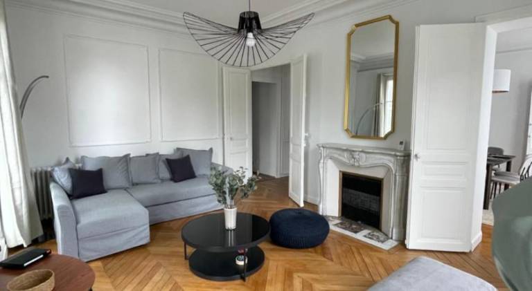 Holiday apartment with 5 rooms for 12 persons in Chinon