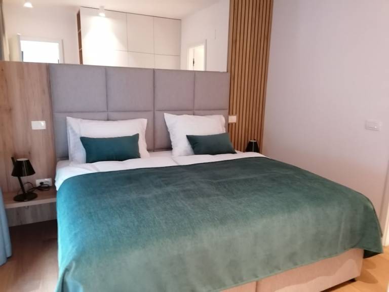 Apartma Dobeno
