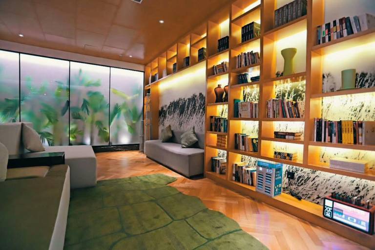 Paradigm Hotel — photo 2