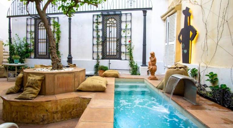 Rental apartment with pool, patio & garden | Close to Alcázar of Jerez de la Frontera | Perfect for remote work — photo 2
