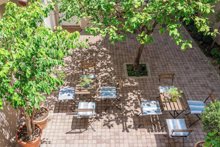 Beautiful apartment with garden & terrace | Next to Acropolis of Athens | City view | Perfect for remote work
