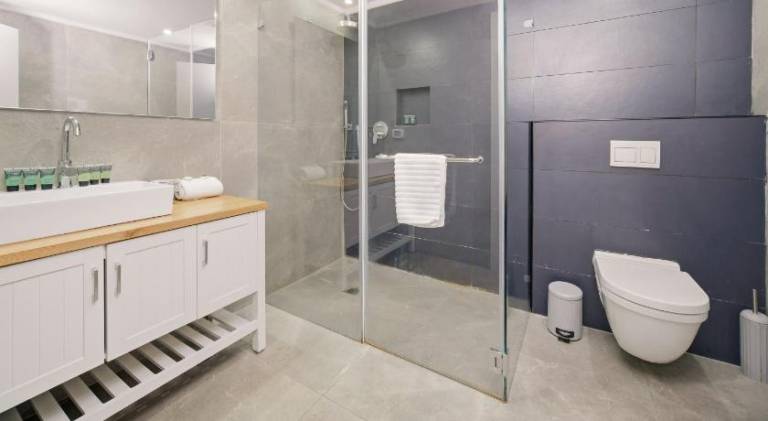 2 BR next to Old City with Patio by FeelHome — photo 2