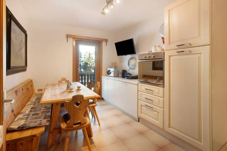 Holiday Apartment "Pablo" near Slopes with Balcony & Wi-Fi — photo 3