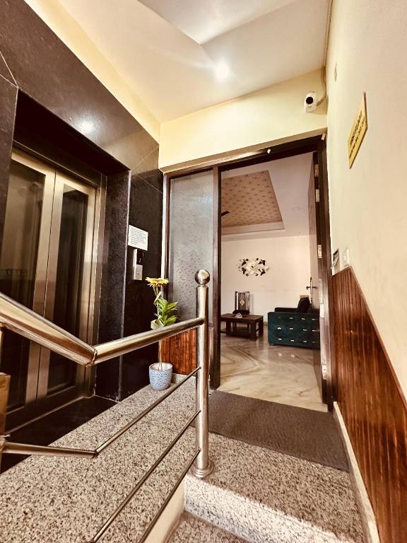 JPM Suites Noida 70 — photo 4